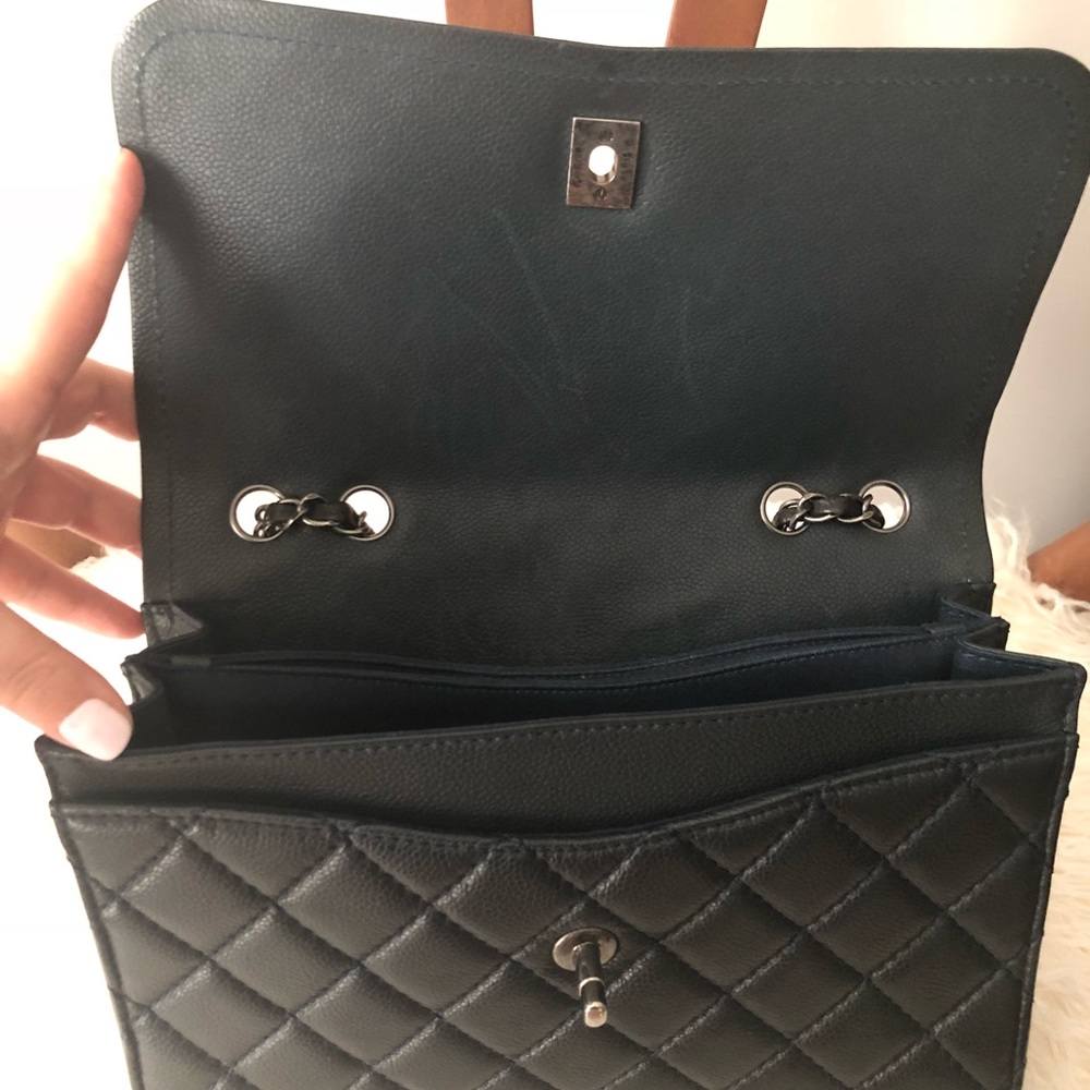 ❌SOLD❌ CHANEL  Flap Navy Quilted Caviar Leather - Picture 6 of 8